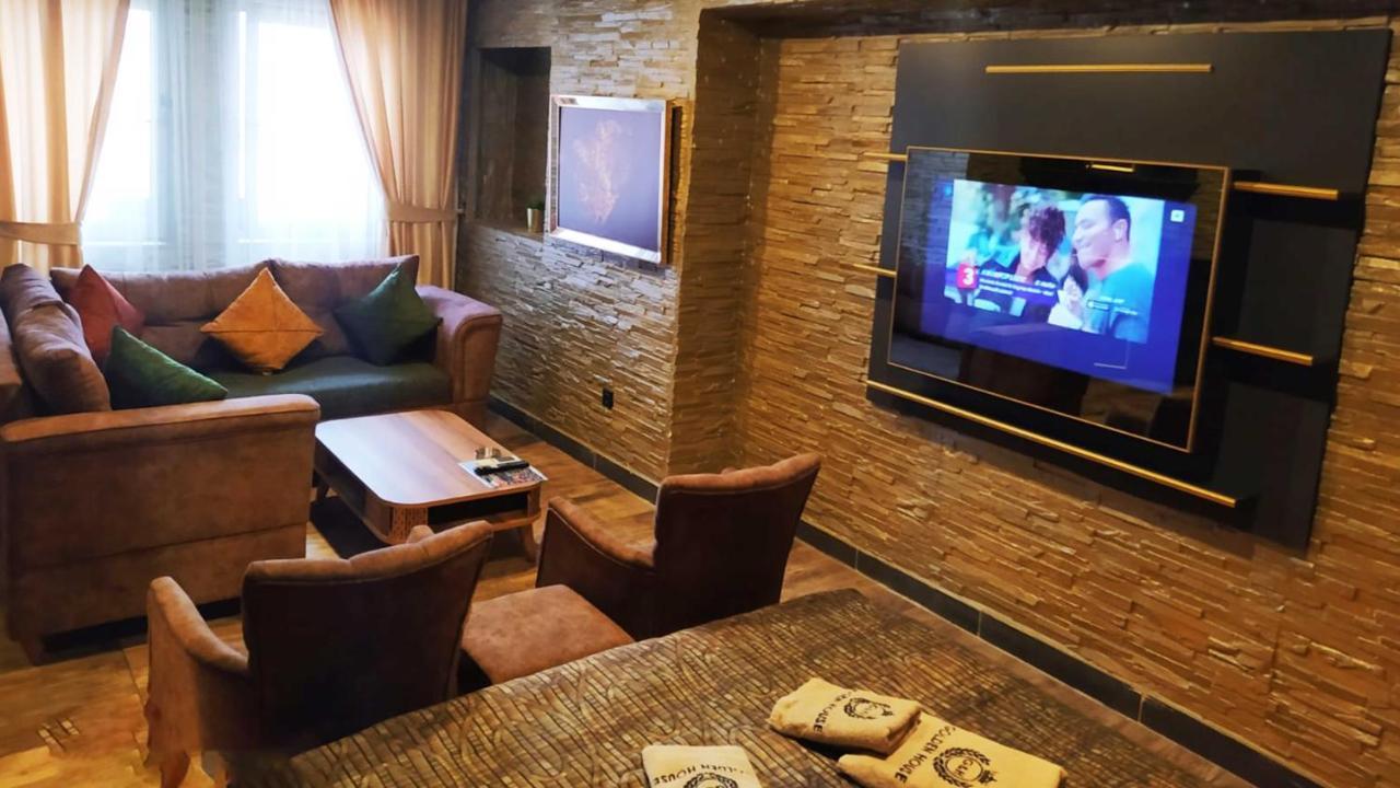 Aparthotel Golden House